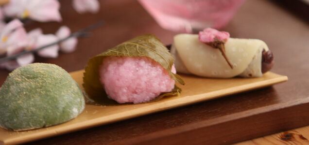 SAKURA MOCHI